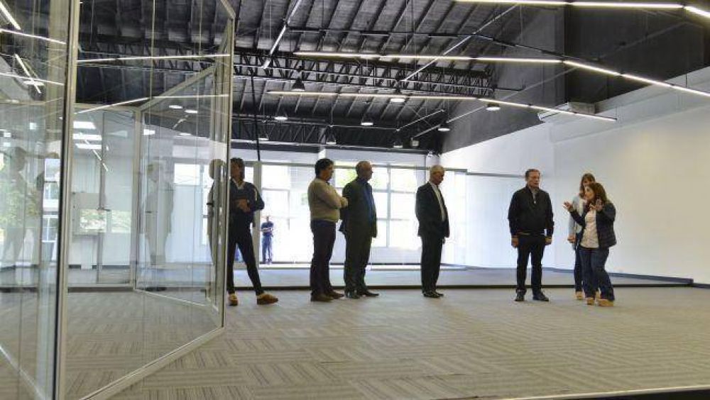 Gray recorri� obras del Centro de Monitoreo