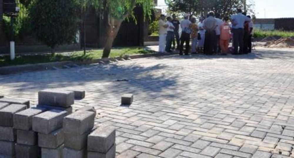 Inauguran pavimento articulado en el suroeste de Santa Fe