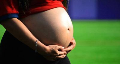 Buscan ampliar ley bonaerense que garantiza que madres y padres adolescentes terminen sus estudios