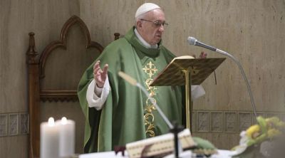 Papa Francisco: �El pueblo de Dios sale adelante gracias a la fuerza de mujeres valientes�