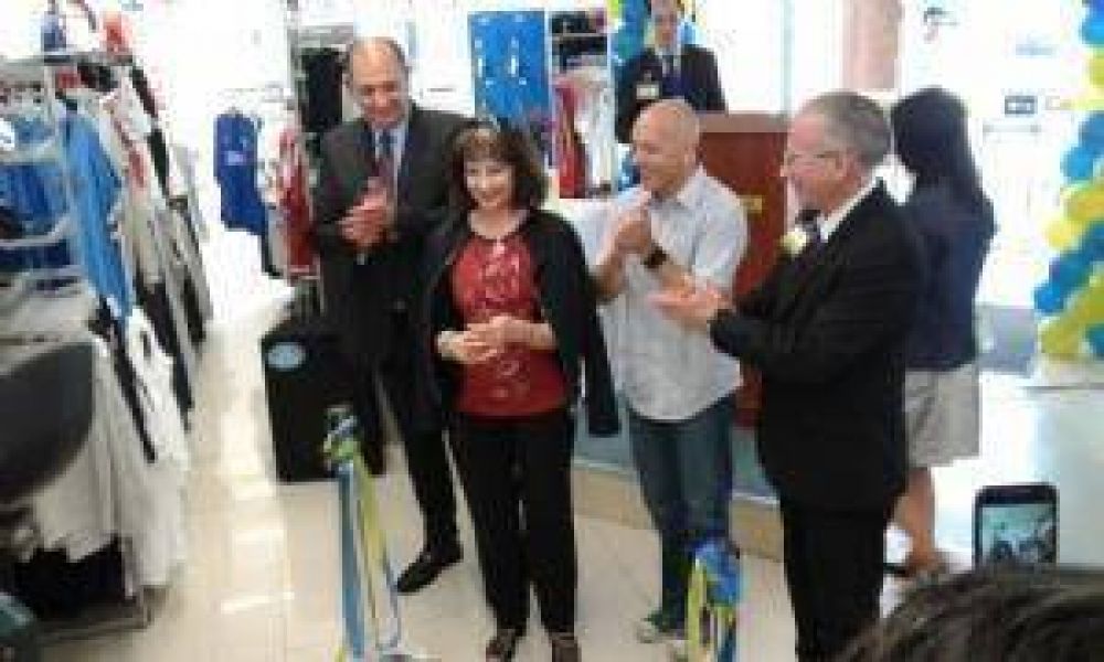 Coppel abri� sus puertas