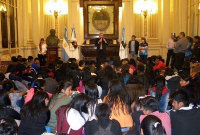 TRANSFORMAR LA EDUCACI�N PARA �ALUMNOS QUE NO TIENEN TECHO�