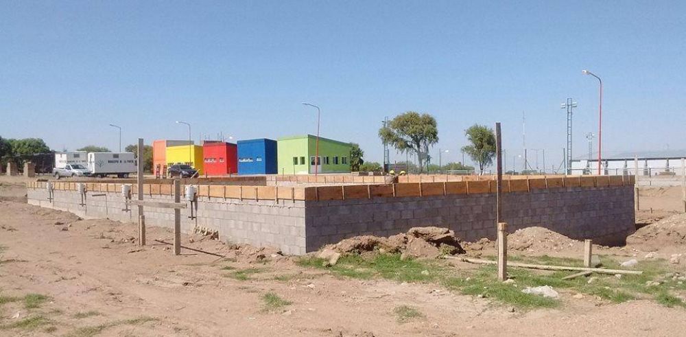 Avanza la construccin de la pileta semi olmpica en el Polideportivo de La Punta