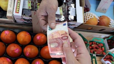 �Que las iglesias sean servicio gratuito, no supermercados�