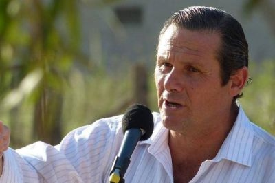 Un intendente dice que est� �harto de ABSA� y se prepara para municipalizar el servicio