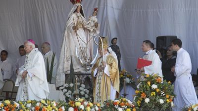 Miles de fieles participaron de la beatificaci�n de la Madre Catalina