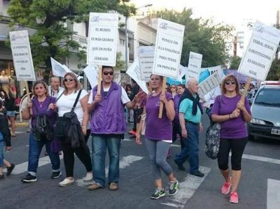 Mercantiles en el � D�a Internacional de la Eliminaci�n de la Violencia Hacia la Mujer�