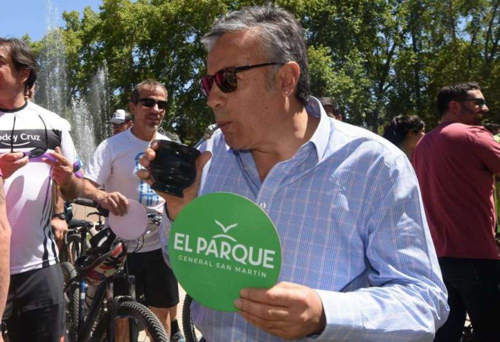 Cornejo sube la apuesta: pide cambiar el Estatuto Docente