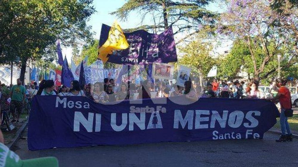 Santa Fe march� contra la violencia a las mujeres