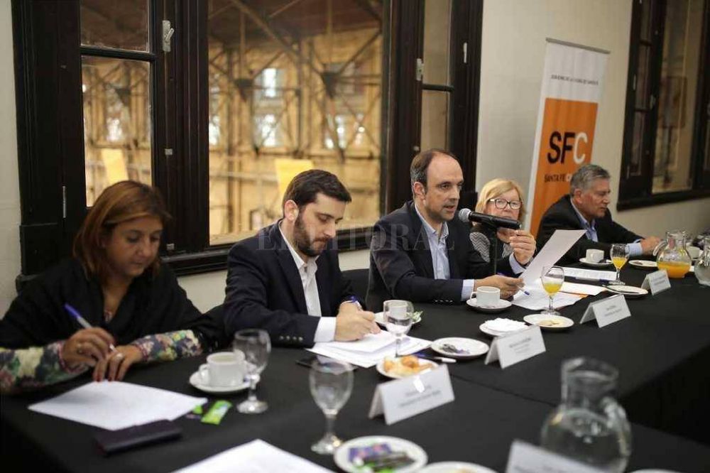 Se re�ne el Consejo de Gobierno del �rea Metropolitana Santa Fe