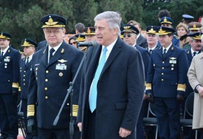 Aguad neg� diferencias con la Armada y estableci� como prioridad encontrar el submarino