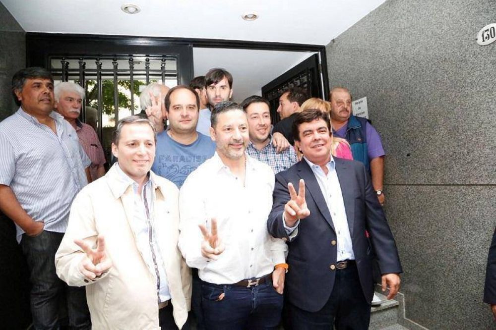 Fernando Espinoza: �Logramos la unidad para ser la alternativa que genere un pa�s con justicia social y futuro�