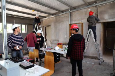 Dotan de instalaciones el�ctricas seguras a viviendas y centro comunitario