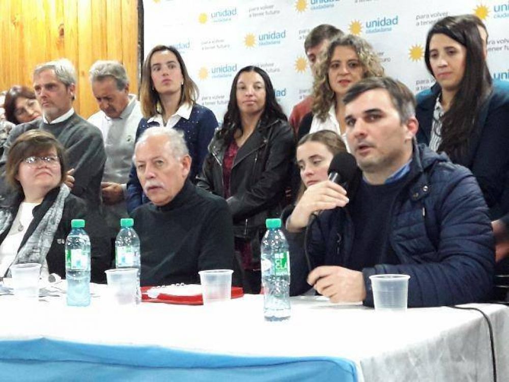 Tensi�n K: presunto pedido de no asunci�n y rumor de intervenci�n