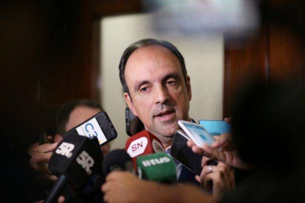 Para Corral, el municipio no est� en condiciones de hacerse cargo de la terminal