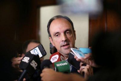 Para Corral, el municipio no est� en condiciones de hacerse cargo de la terminal