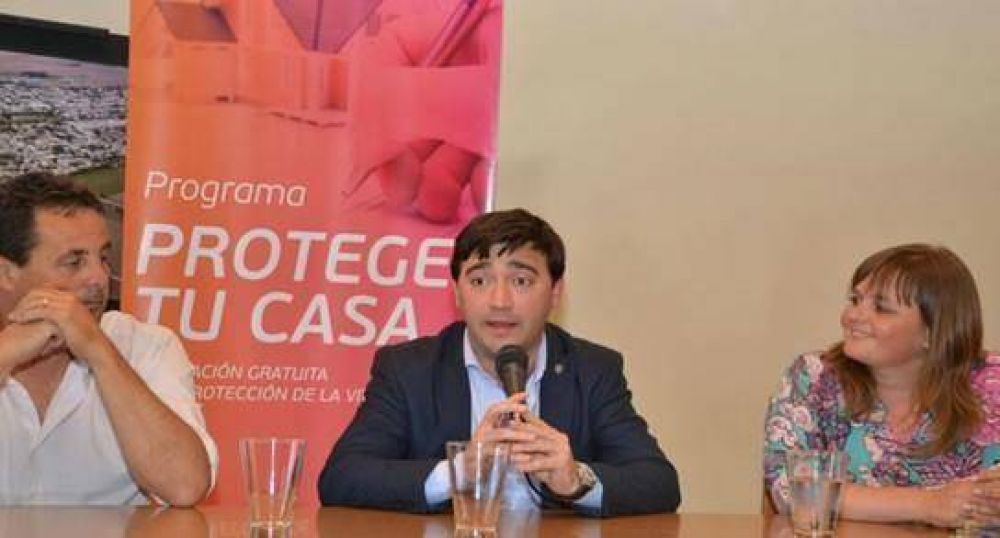 La provincia entreg� escrituras como bien de familia