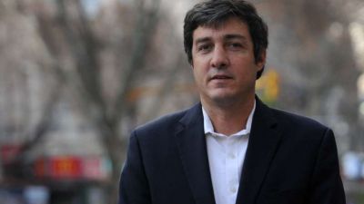 El Pro disip� dudas pero no decidi� si votar� a favor