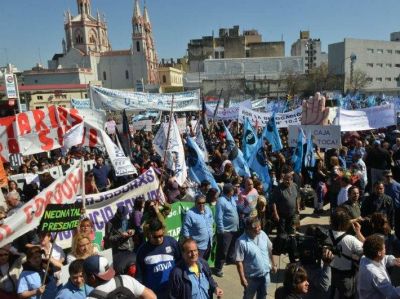 Gremios cordobeses en alerta por ajustes