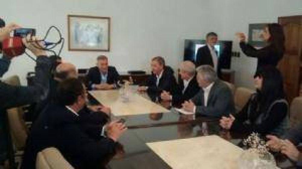 Schiaretti anunciar� desde Carlos Paz la oferta tur�stica de esta temporada