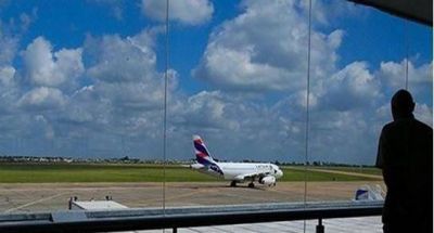 El gobernador quiere darle otro vuelo al aeropuerto