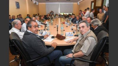 La CGT ahora pone el acento en fustigar el Pacto Fiscal acordado con las provincias