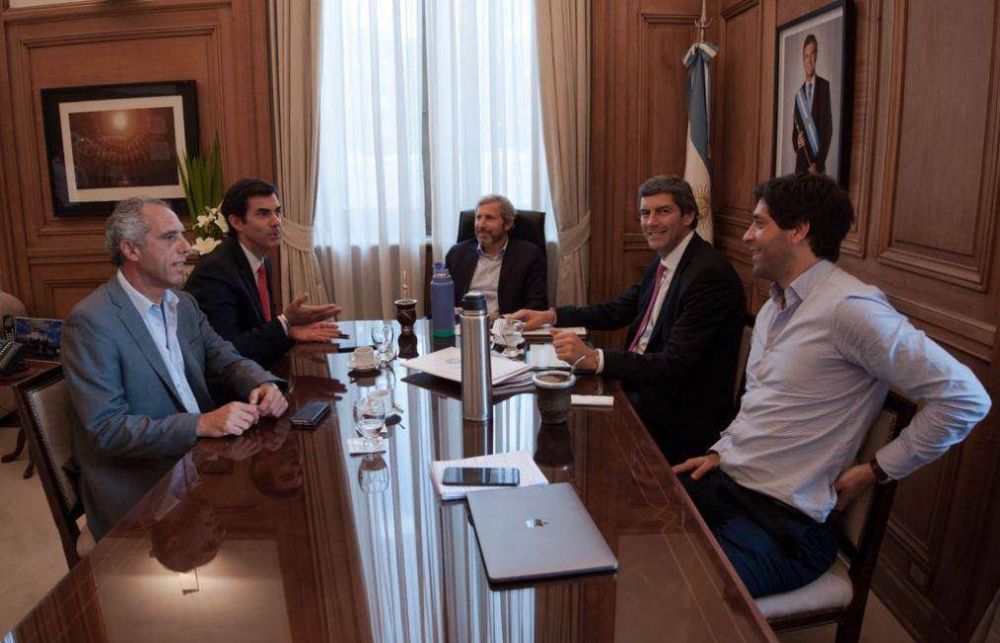 Pacto y Tasa del 1 % en la mesa de Frigerio y Urtubey