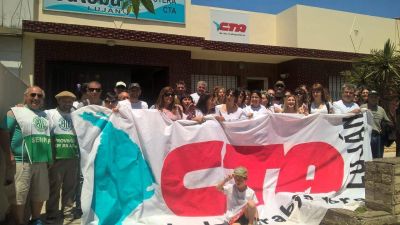 Docentes de Luj�n se sumaron al paro nacional