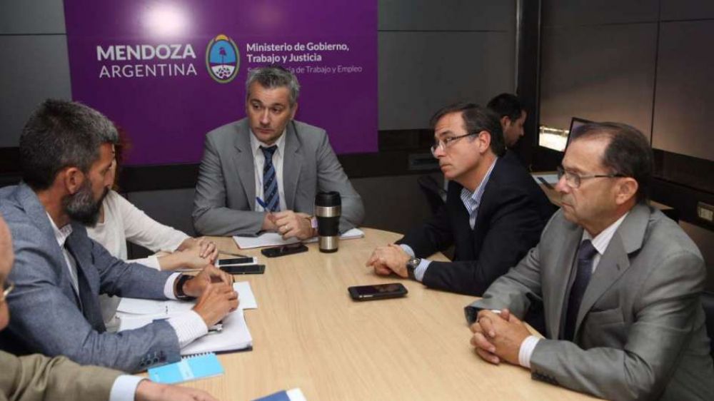 Sueldos: hay dos puntos que el Gobierno de Mendoza no va a negociar