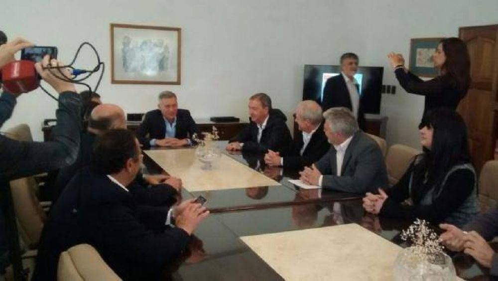 Schiaretti anunciar� desde Carlos Paz la oferta tur�stica de esta temporada