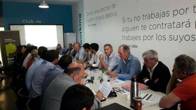 Necochea en la cumbre de la Producci�n provincial