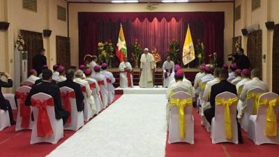 �La Iglesia en Myanmar defiende los derechos humanos y apoya la democracia�