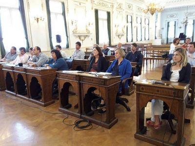 Admiten que el Presupuesto ser� �muy austero y con ajustes�