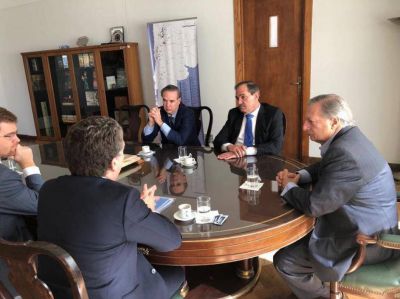 Alperovich y Pichetto se reunieron con dos ministros de Macri por el bioetanol