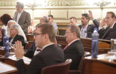 Acuerdo poltico para sancionar 50 leyes en el final de Ordinarias