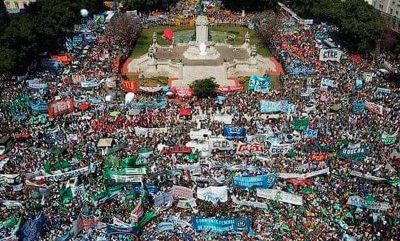 Reforma previsional: gremios locales tildaron de �traidores� a senadores del PJ