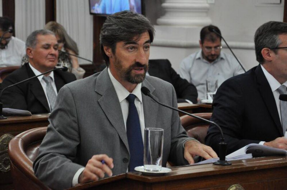 Giano defendi� la ampliaci�n de la Ley de Contravenciones al �mbito escolar y de la salud 