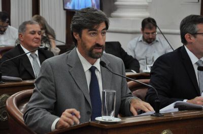 Giano defendi� la ampliaci�n de la Ley de Contravenciones al �mbito escolar y de la salud 