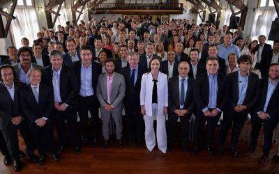 Vidal propone eliminar cargos pol�ticos y jubilaciones de privilegio