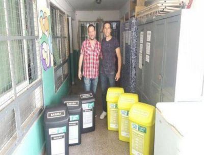 Entregaron kits de reciclado en escuelas