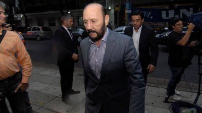 El testimonio de Vandenbroele que complic� al gobernador Gildo Insfr�n: la consultor�a por $7,6 millones fue inexistente
