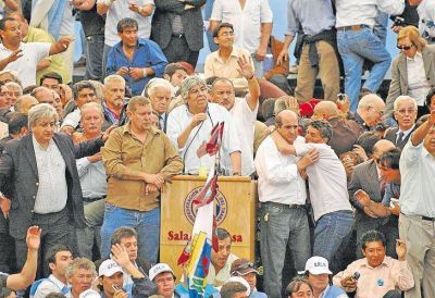 Su entorno cree que Moyano est� en la mira del Gobierno