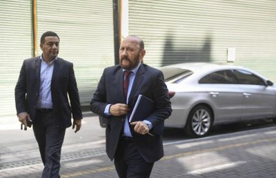 Gestiones urgentes de Insfr�n y Gioja para reducir las fugas del bloque kirchnerista