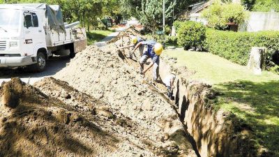 Cuatro de cada diez platenses no tienen cloacas en sus hogares