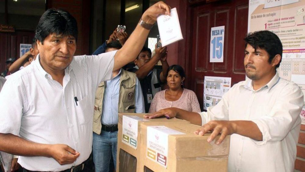 Bolivia: eligieron a los jueces en una polmica votacin