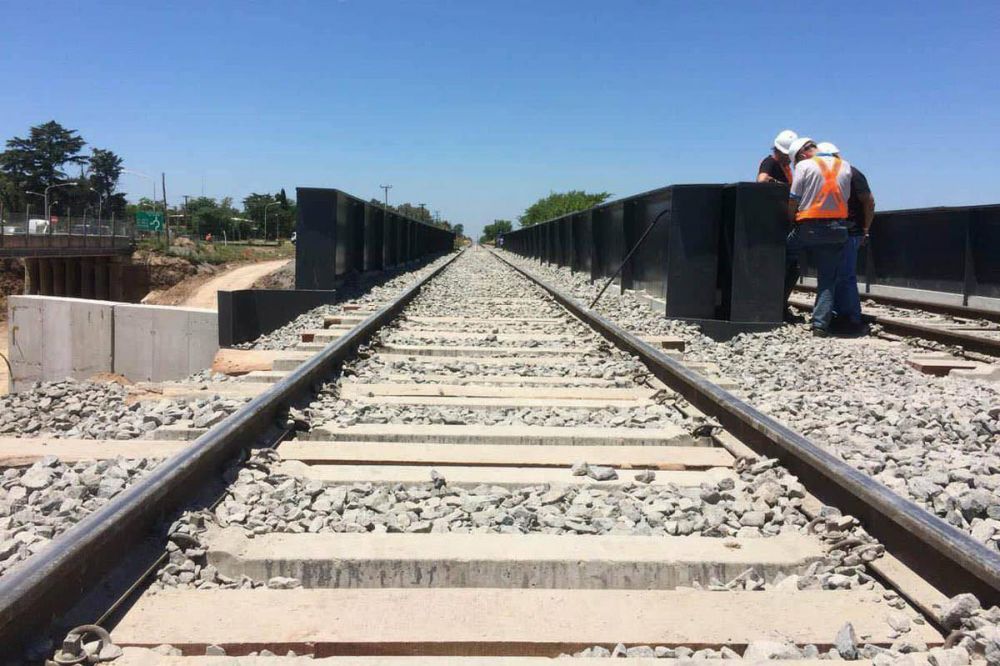 Historias juninenses : Tapan con barro las aberturas porque no tienen d�nde vivir