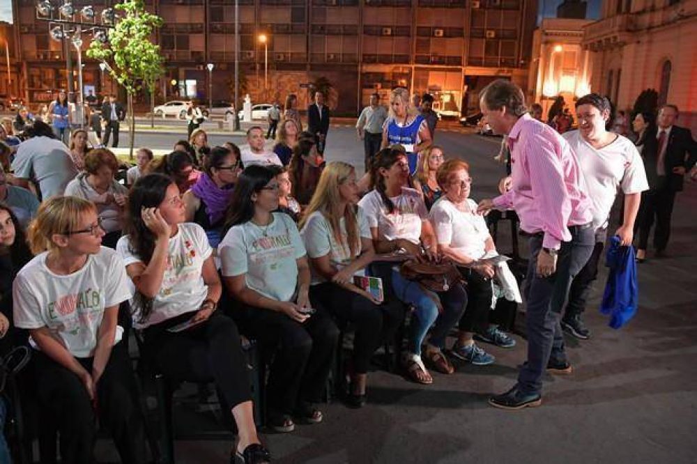Bordet se pronunci� por terminar con los tab�es, hablar de SIDA y tomar conciencia 