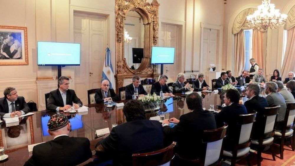 El Gobierno da una se�al y arranca con un recorte del 20% de los cargos pol�ticos