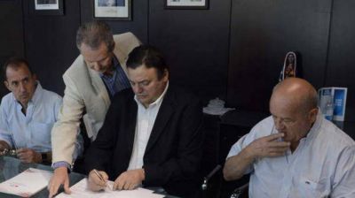 Gobierno acord� con supermercados canastas familiar y navide�a a precios accesibles para toda la poblaci�n