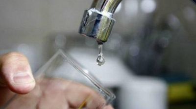MALESTAR EN VALENTIN ALSINA POR PROLONGADO CORTE DE AGUA